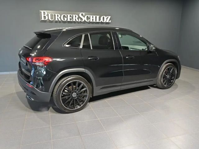Mercedes-Benz GLA 200 4MATIC AMG Line GLA 200 d