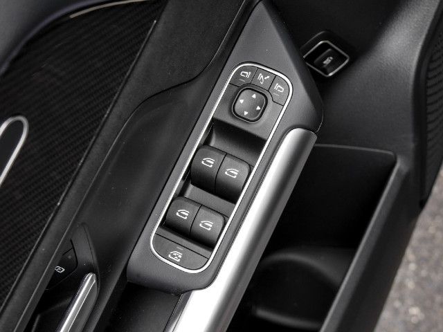 Mercedes-Benz GLA 200 AMG Line