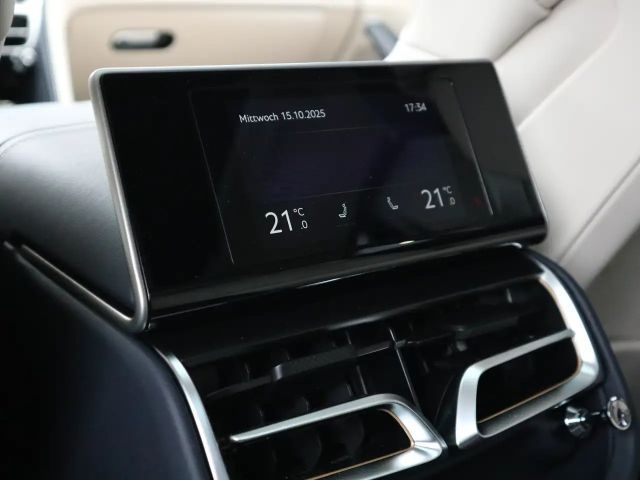 Bentley Flying Spur Hybrid V8