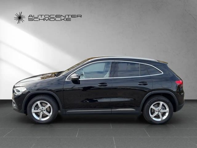 Mercedes-Benz GLA 200 Progressive