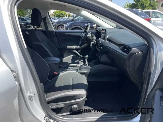 Ford Focus Cool & Connect Wagon