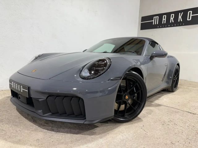 Porsche 992 4 Cabrio GTS Targa
