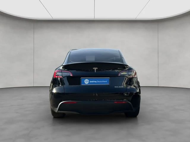 Tesla Model Y AWD Dual Motor Performance