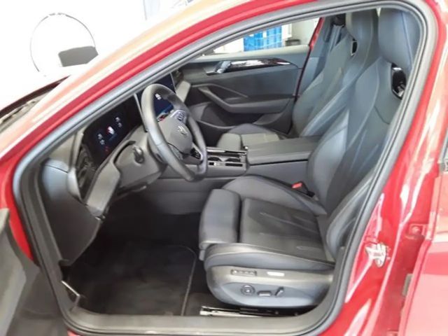 Volkswagen Passat R-Line eHybrid