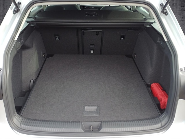 Volkswagen Golf Life Variant