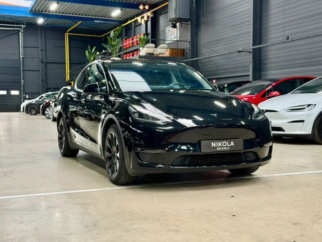 Tesla Model Y AWD Long Range