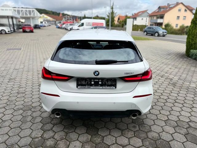 BMW 120 120i Sedan Sport Line