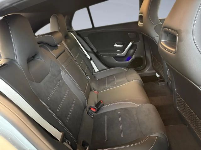 Mercedes-Benz CLA 180 AMG Line Shooting Brake