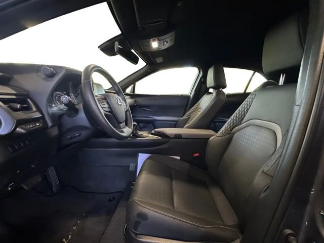 Lexus UX 250h