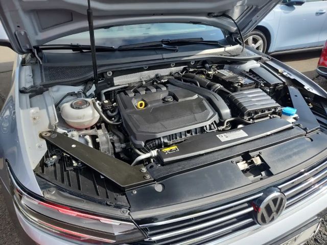 Volkswagen Passat 1.5 TSI BMT Business