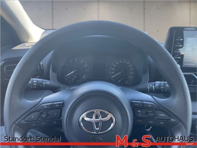 Toyota Yaris 1.0 VVT-i Basis