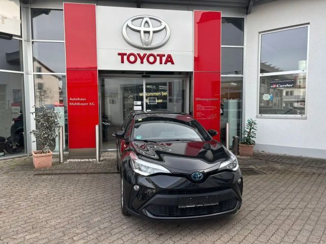 Toyota C-HR Hybride Team D