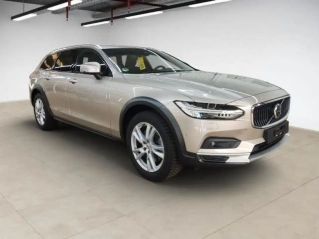 Volvo V90 Cross Country AWD Plus