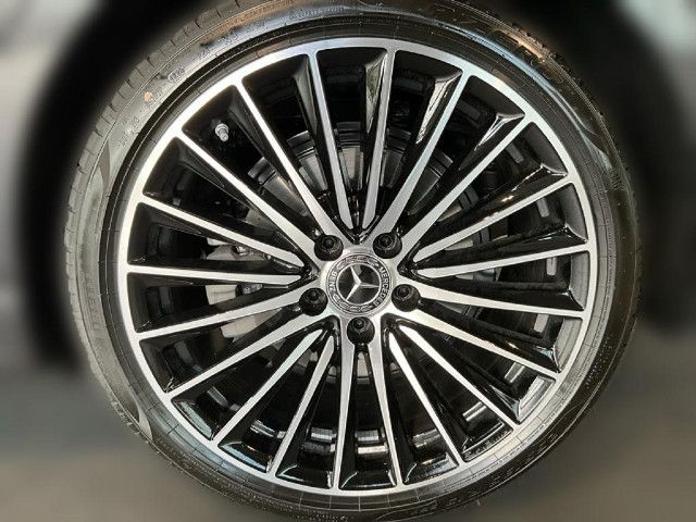 Mercedes-Benz C 220 AMG Line C 220 d Sedan