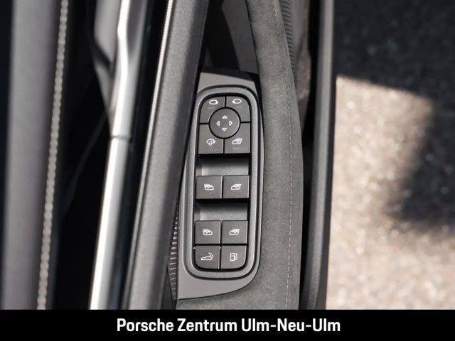 Porsche Panamera 4 E-Hybrid