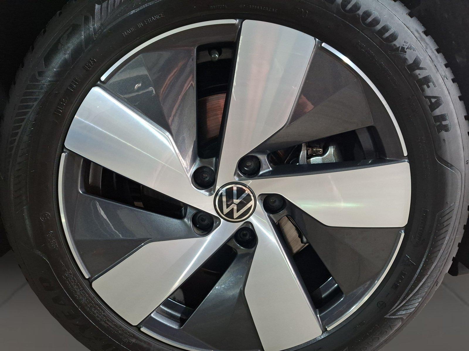 Volkswagen Passat 1.5 eTSI Business Variant