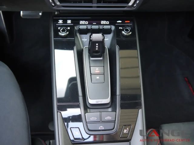 Porsche 992 Cabrio Carrera GTS