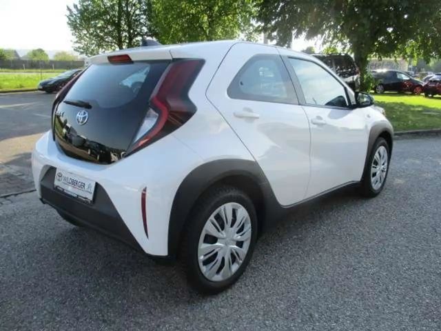 Toyota Aygo Hatchback Play VVT-i