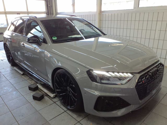 Audi RS4 Avant Quattro