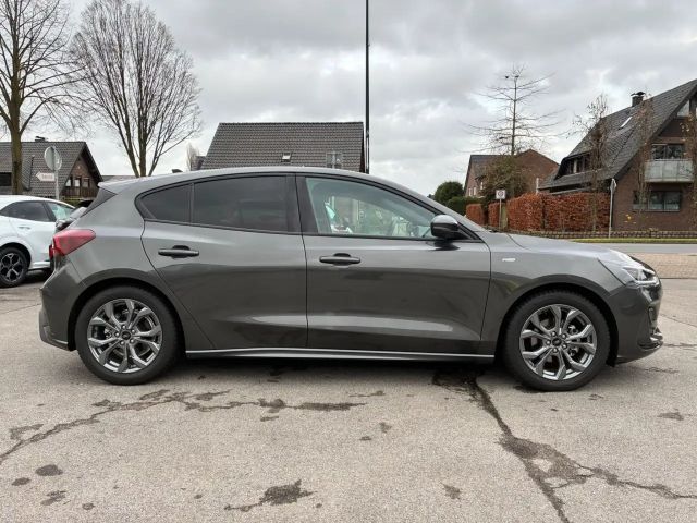 Ford Focus Limited ST Line