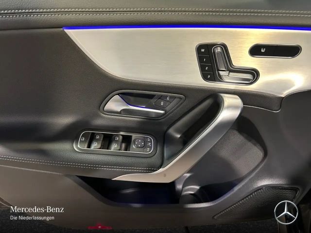 Mercedes-Benz A 180 AMG Line