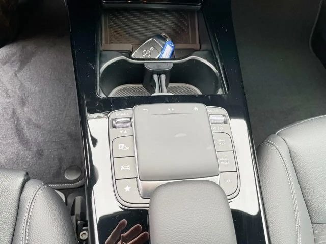 Mercedes-Benz A 180 Advanced LED Kamera PDC