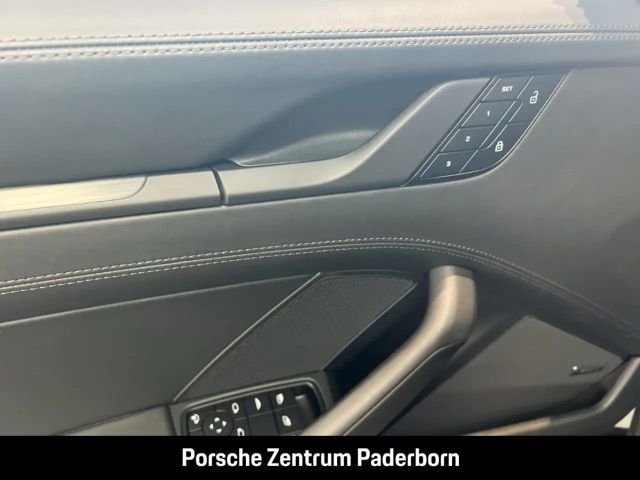 Porsche 992 Cabrio Carrera Turbo