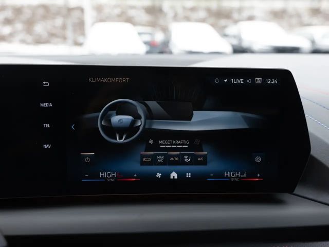 BMW 120 120i M-Sport Sedan