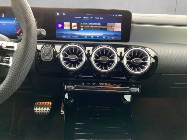 Mercedes-Benz CLA 200 CLA