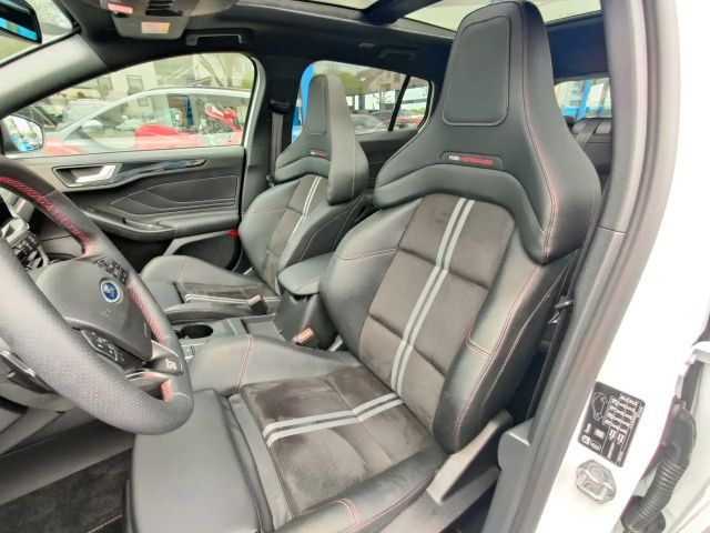 Ford Focus ST Line Wagon