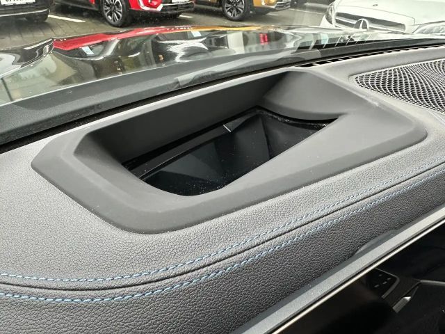 BMW 330 330e M-Sport Touring xDrive