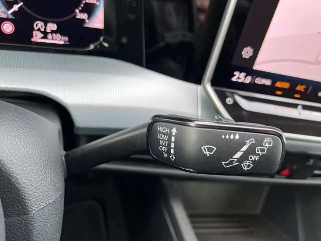 Volkswagen Golf ACT Plus