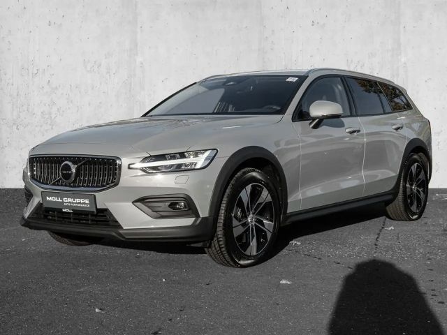 Volvo V60 Cross Country AWD Plus