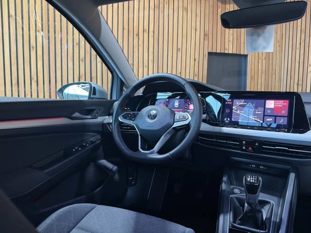 Volkswagen Golf Life Variant