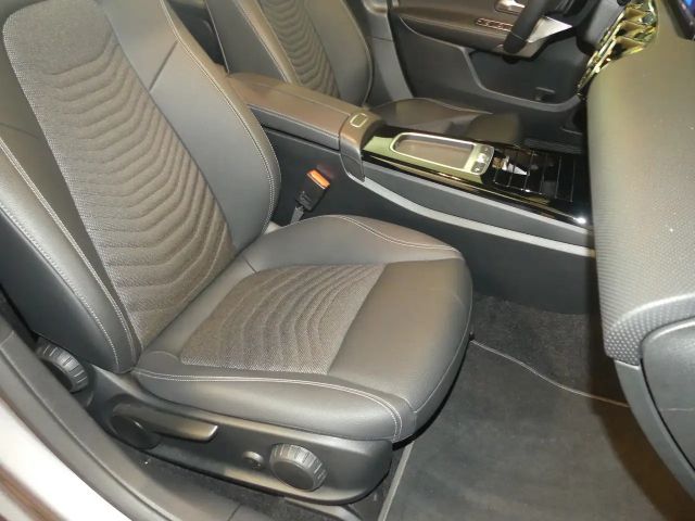 Mercedes-Benz A 200 Progressive