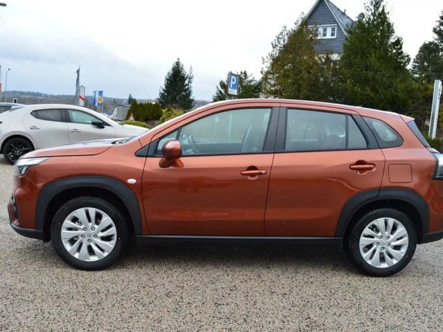 Suzuki S-Cross Hybrid