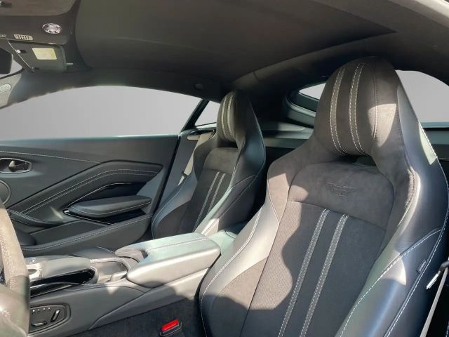 Aston Martin V8 V8