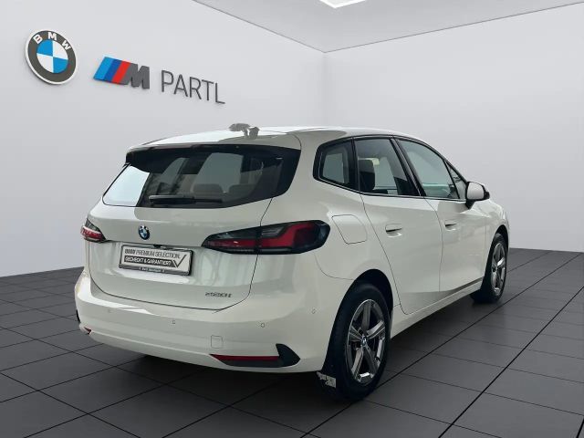 BMW 220 220i Active Tourer