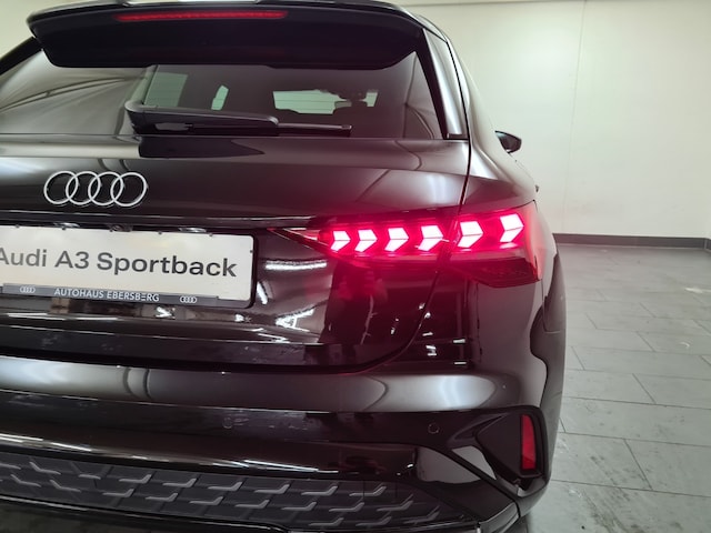 Audi A3 35 TFSI S-Line S-Tronic Sportback