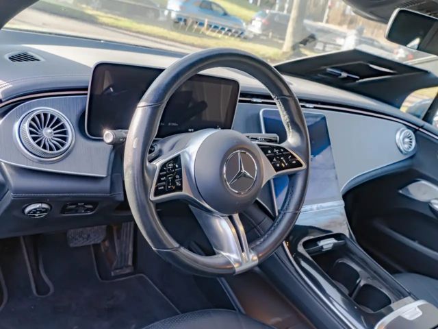 Mercedes-Benz EQE 300 Sedan