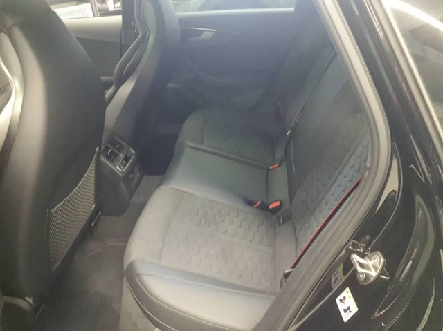 Audi RS4 Avant Quattro