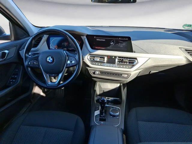 BMW 118 118d 5-deurs Sedan