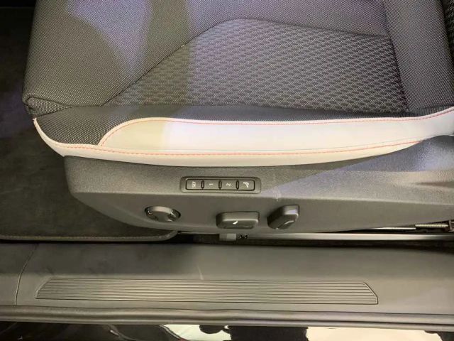 Skoda Elroq *WÄRME*MATRIX*AHK*ACC*21"*360*LODGE*HUD*