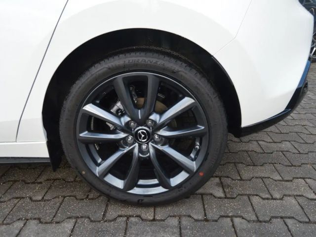 Mazda 3 Benzin 140PS 6AG Centre-Line Navi PDC SHZ