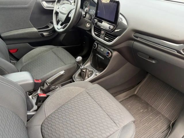 Ford Puma EcoBoost Titanium