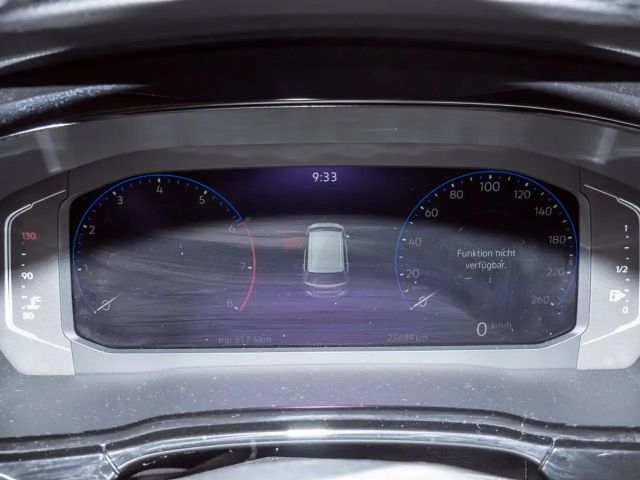 Volkswagen Touran 1.5 TSI DSG R-Line