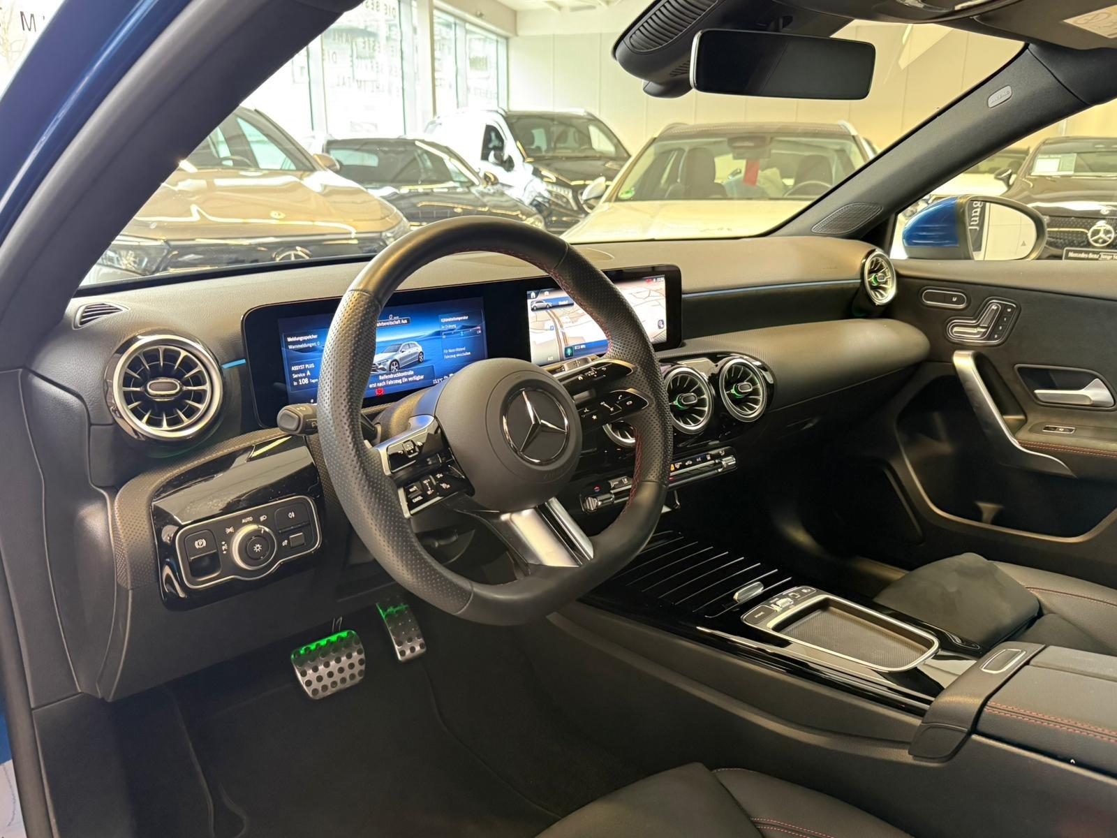 Mercedes-Benz A 250 A 250 e AMG Line