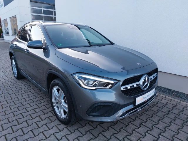 Mercedes-Benz GLA 200 Autom. LED AHK Widescreen