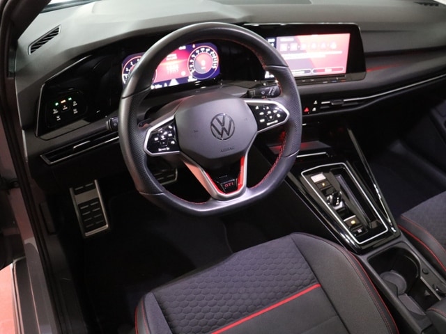 Volkswagen Golf 2.0 TSI IQ.Drive Style