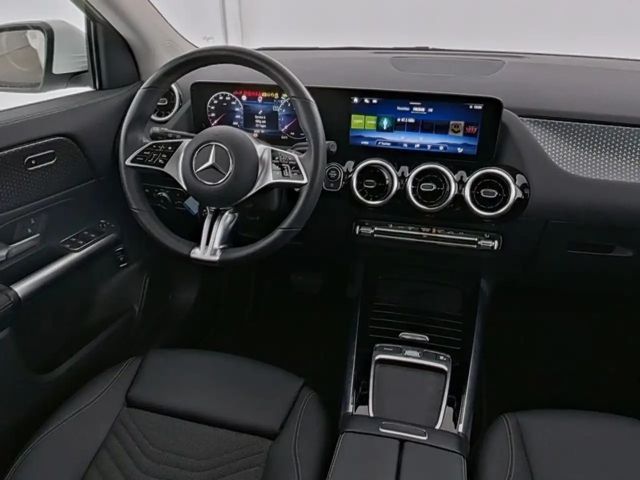 Mercedes-Benz GLA 200 Progressive